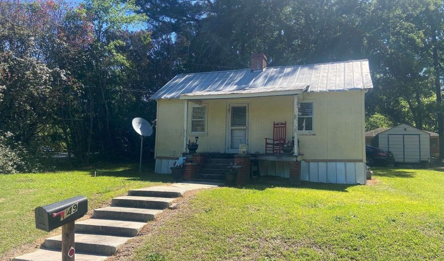 149 Akins, Barnesville, GA 30204 - 2 Beds, 1 Bath