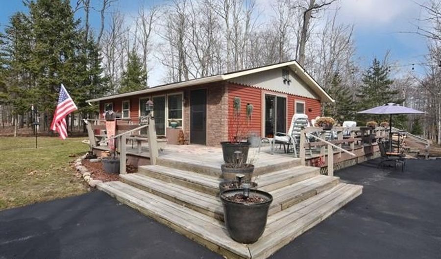 4084 N Weasel Trl, Alcona, MI 48742 - 3 Beds, 1 Bath