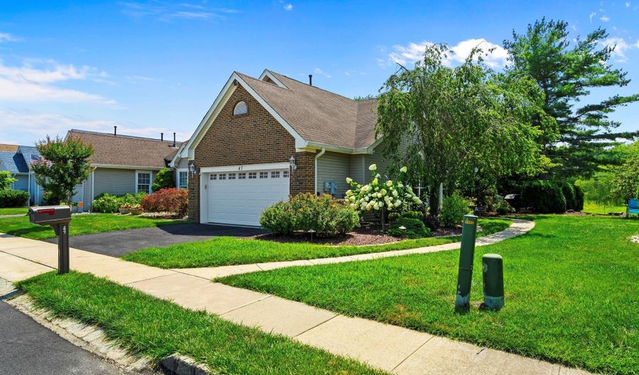 47 Butler Ave, Bayville, NJ 08721 - 2 Beds, 2 Bath