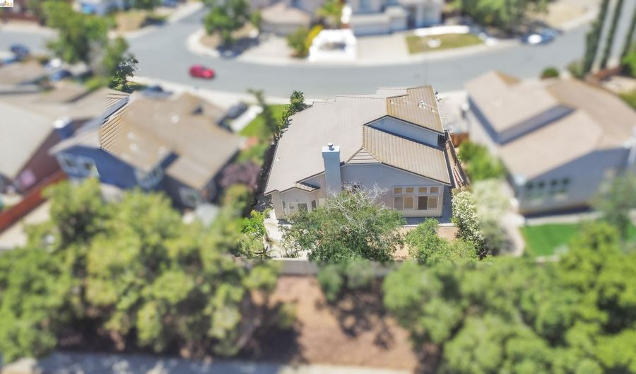 2605 Forty Niner Way, Antioch, CA 94531 - 4 Beds, 3 Bath