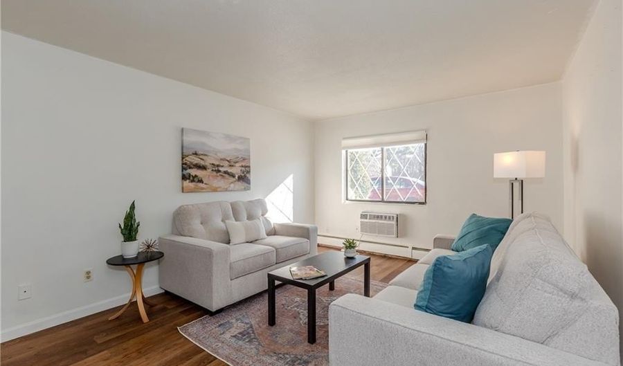 132 Hoffman Ave 115, Cranston, RI 02920 - 1 Beds, 1 Bath