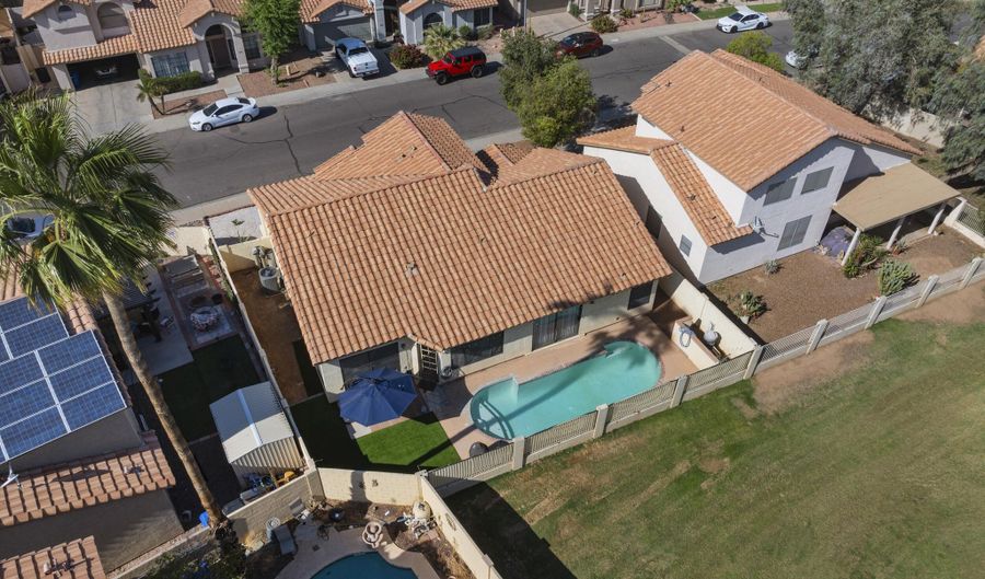 10733 W CLOVER Way, Avondale, AZ 85392 - 3 Beds, 2 Bath