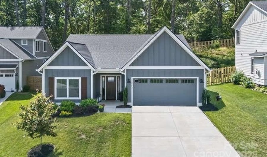207 Weybridge Dr, Arden, NC 28704 - 3 Beds, 2 Bath