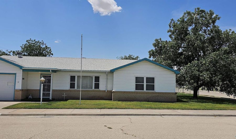 1401 W Cannon Ave, Artesia, NM 88210 - 3 Beds, 2 Bath