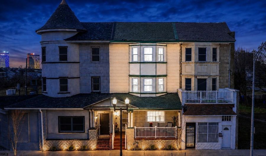 323 Atlantic Ave, Atlantic City, NJ 08401 - 5 Beds, 3 Bath