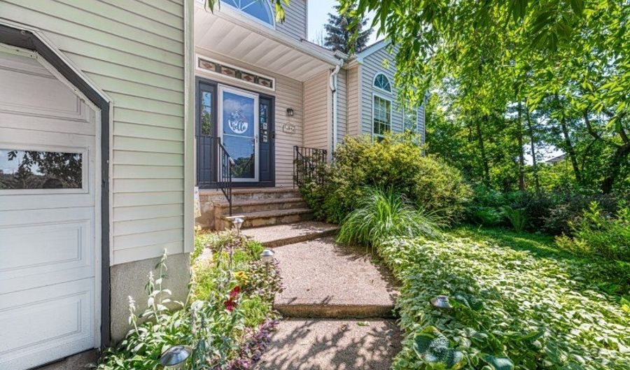 6 Colonial Cir, Alloway, NJ 07418 - 4 Beds, 3 Bath