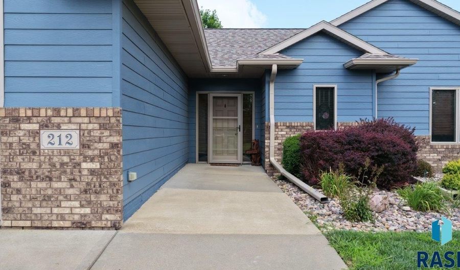 212 S Augusta Ave, Brandon, SD 57005 - 4 Beds, 3 Bath
