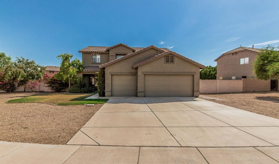 12815 W WELDON Ave, Avondale, AZ 85392 - 4 Beds, 3 Bath