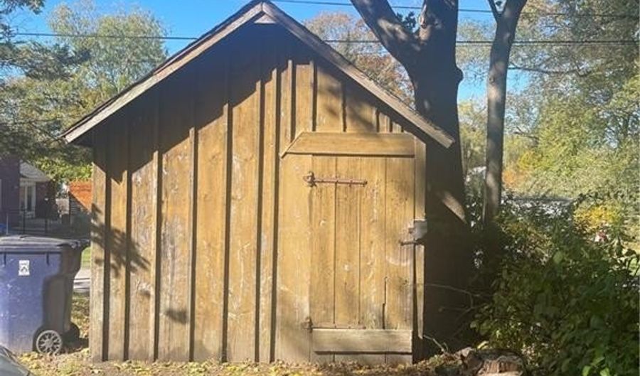 487 Ten Rod Rd 2, North Kingstown, RI 02852 - 2 Beds, 1 Bath