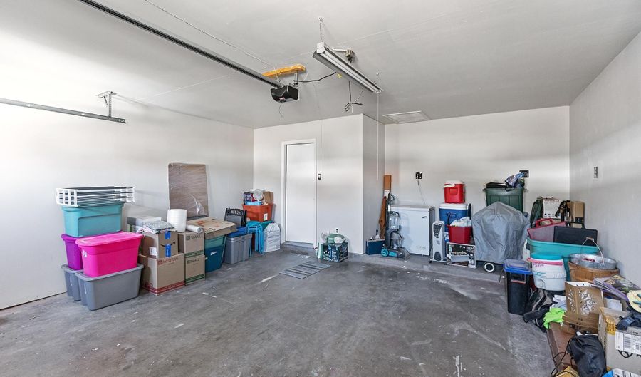 3002 Thunder Rd, Alamogordo, NM 88310 - 3 Beds, 2 Bath