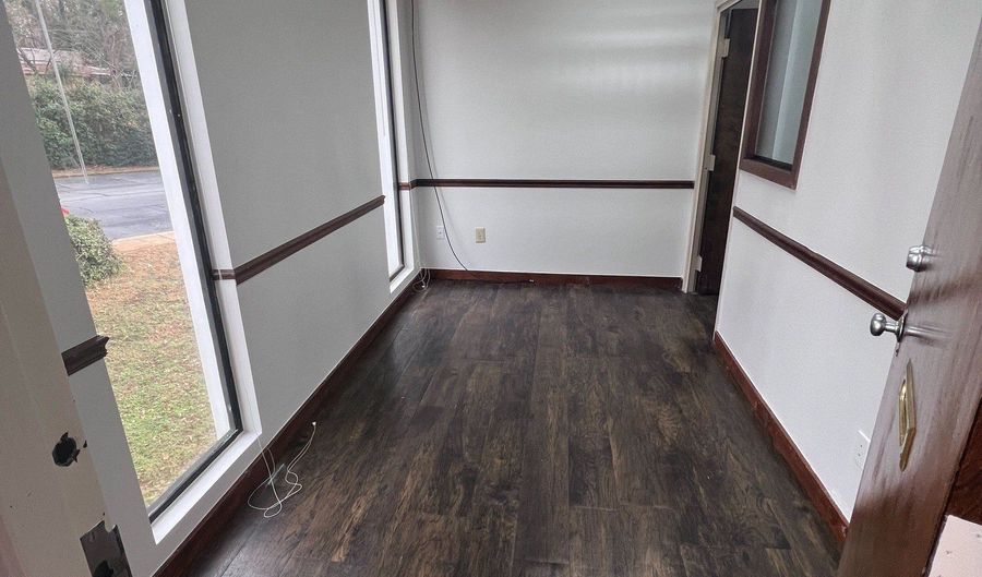 2500 W Broad 412, Athens, GA 30606 - 0 Beds, 0 Bath