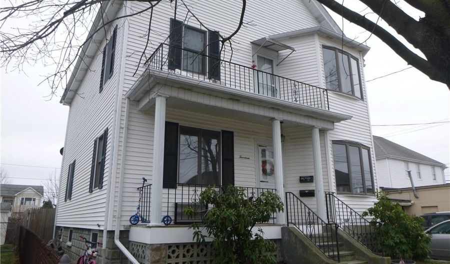 14 New Hampshire St, Cranston, RI 02920 - 4 Beds, 2 Bath