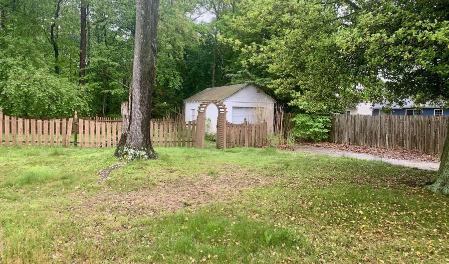 97 Vine St, Bayville, NJ 08721 - 2 Beds, 1 Bath