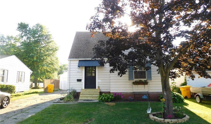 3233 Wilson Ave, Ashtabula, OH 44004 - 3 Beds, 1 Bath