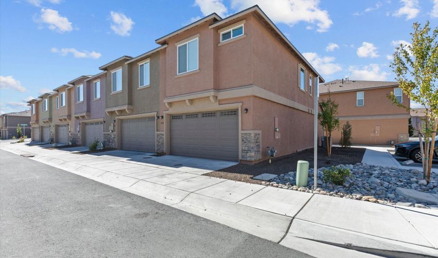 1009 Middle Gate Rd, Carson City, NV 89701 - 2 Beds, 3 Bath