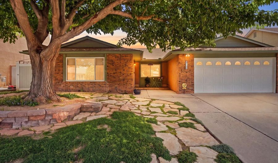 7108 Vivian Dr NE, Albuquerque, NM 87109 - 4 Beds, 2 Bath