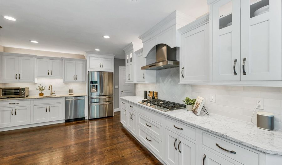 3 Victoria Rdg, Amherst, NH 03031 - 4 Beds, 4 Bath