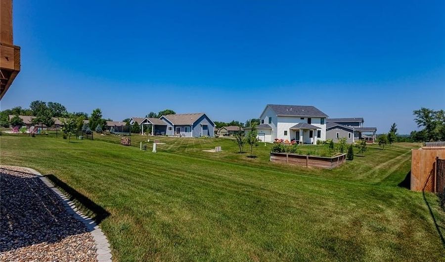 1110 Luther Dr, Adel, IA 50003 - 4 Beds, 3 Bath