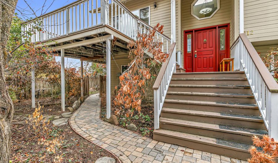 612 Chestnut St, Ashland, OR 97520 - 3 Beds, 3 Bath