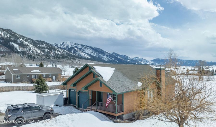 223 BUTTE Dr, Star Valley Ranch, WY 83127 - 5 Beds, 3 Bath