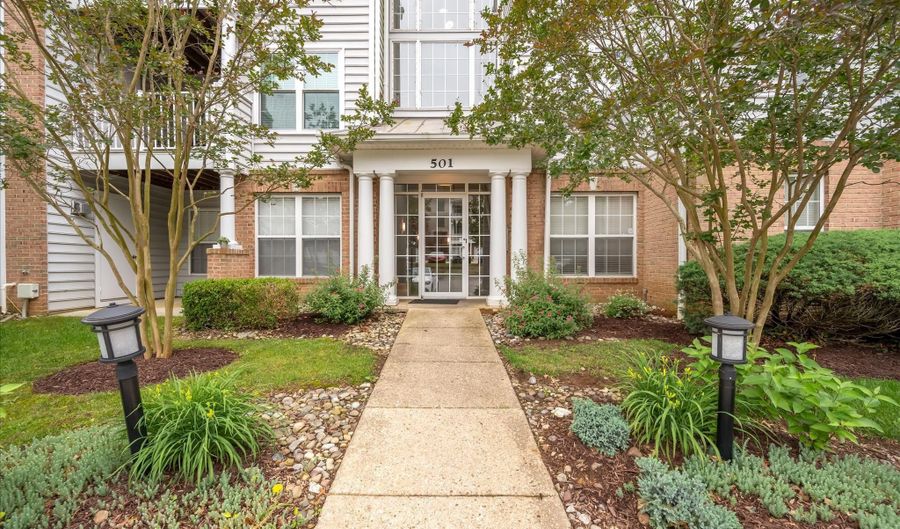 501 MATHIAS HAMMOND Way 301, Annapolis, MD 21401 - 2 Beds, 2 Bath