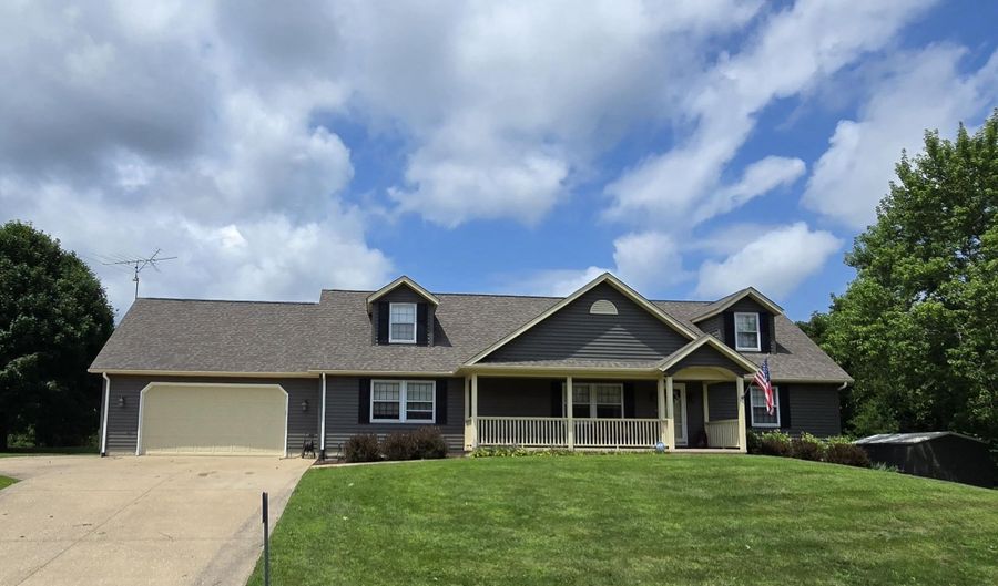 1 A49 Blackhawk, Apple River, IL 61001 - 5 Beds, 3 Bath