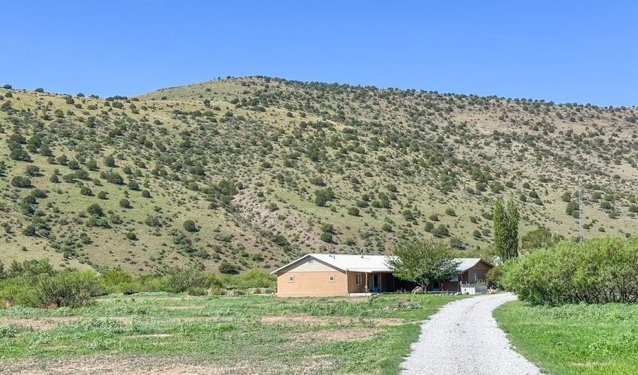7150 W Hwy 180, Buckhorn, NM 88025 - 3 Beds, 2 Bath