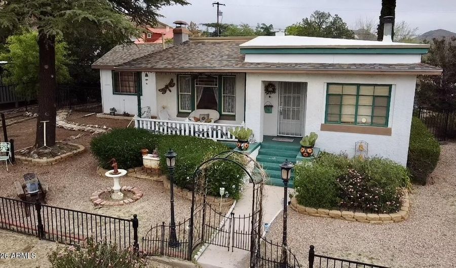 600 HOVLAND St, Bisbee, AZ 85603 - 3 Beds, 2 Bath