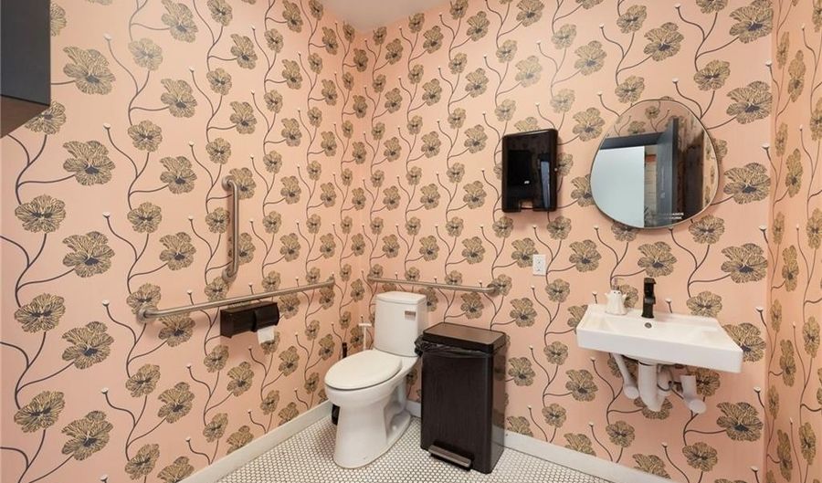 37 Main St, East Greenwich, RI 02818 - 0 Beds, 0 Bath