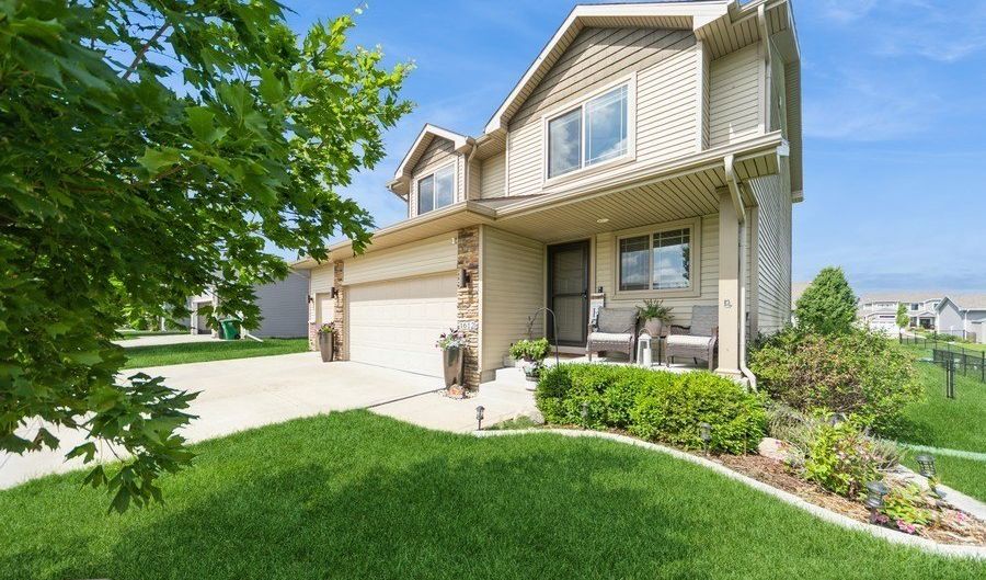 1612 NW Boulder Ridge Ln, Ankeny, IA 50023 - 4 Beds, 3 Bath