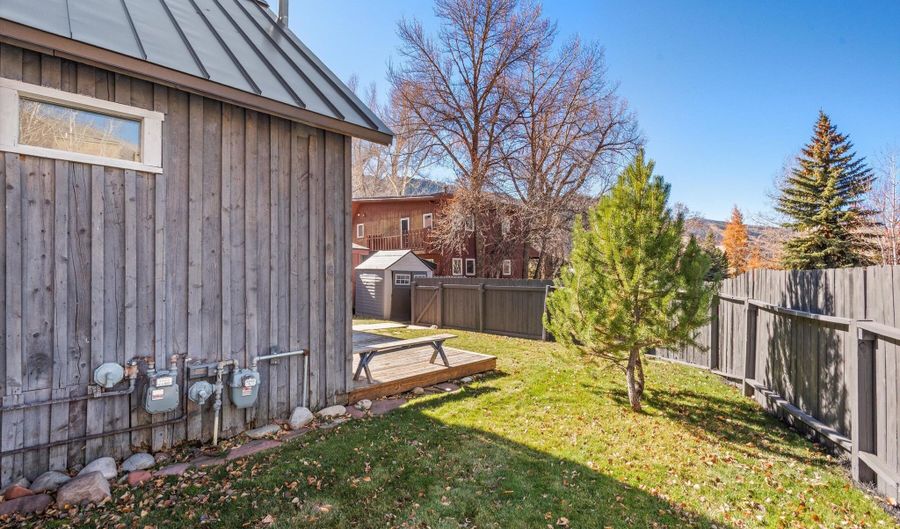 560 Spruce St, Aspen, CO 81611 - 5 Beds, 5 Bath