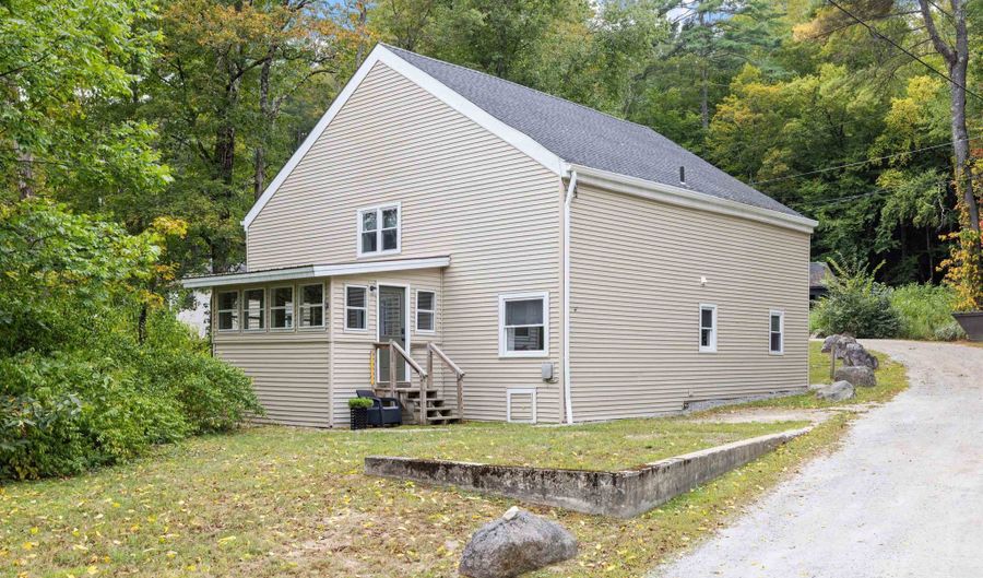 31 Water St #1, Bradford, NH 03221 - 4 Beds, 1 Bath