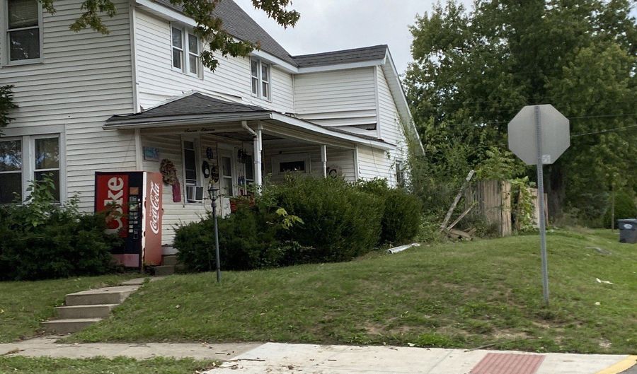 711 S Harrison St, Alexandria, IN 46001 - 3 Beds, 1 Bath