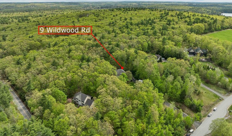 9 Wildwood Rd, Auburn, NH 03032 - 4 Beds, 4 Bath