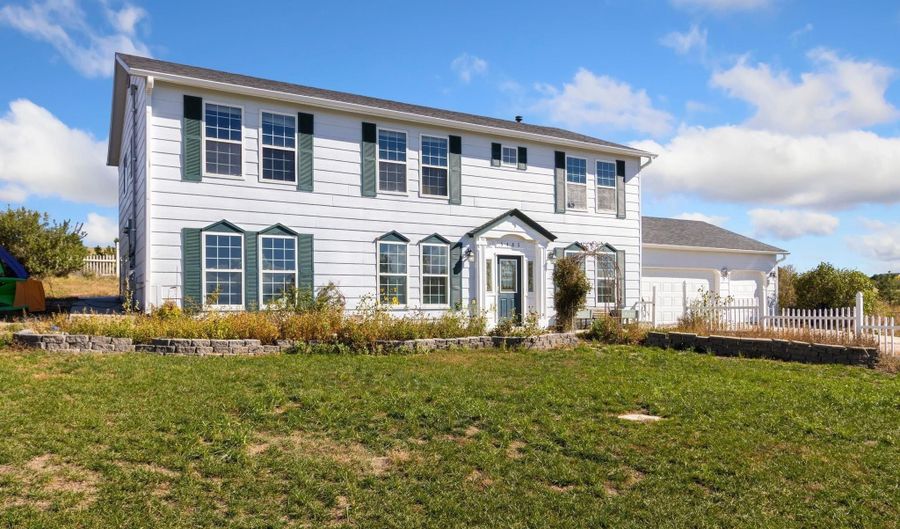 5485 DIVISION Ave, Cheyenne, WY 82007 - 5 Beds, 3 Bath