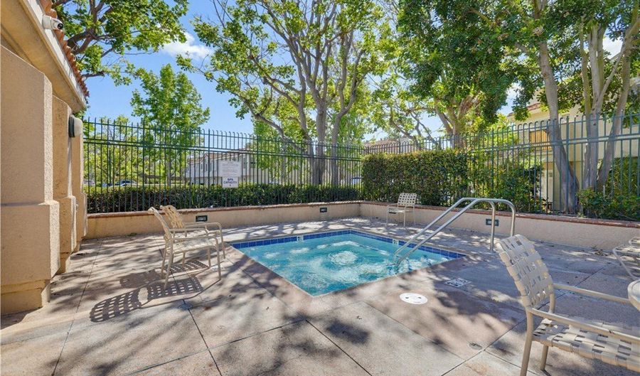 102 Cinnamon Teal, Aliso Viejo, CA 92656 - 2 Beds, 2 Bath
