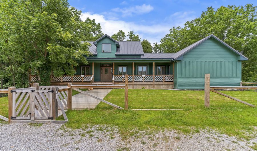 4978 S 11th Rd, Aldrich, MO 65601 - 4 Beds, 3 Bath