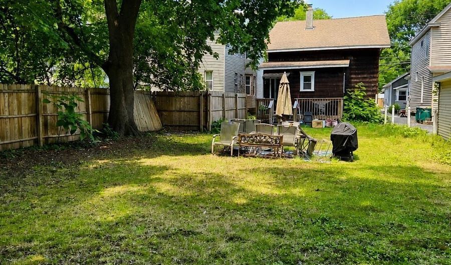31 Tremont St, Albany, NY 12205 - 3 Beds, 1 Bath