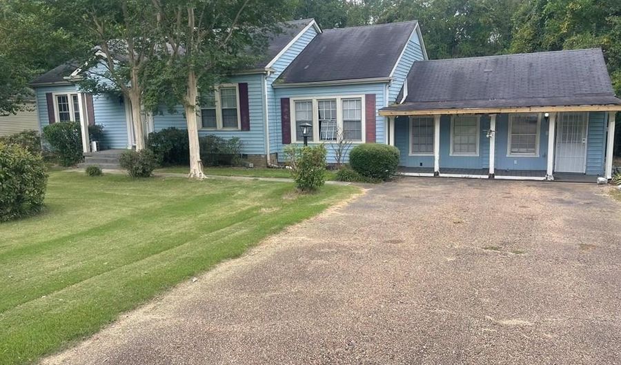 1413 N Jackson, Brookhaven, MS 39601 - 4 Beds, 2 Bath