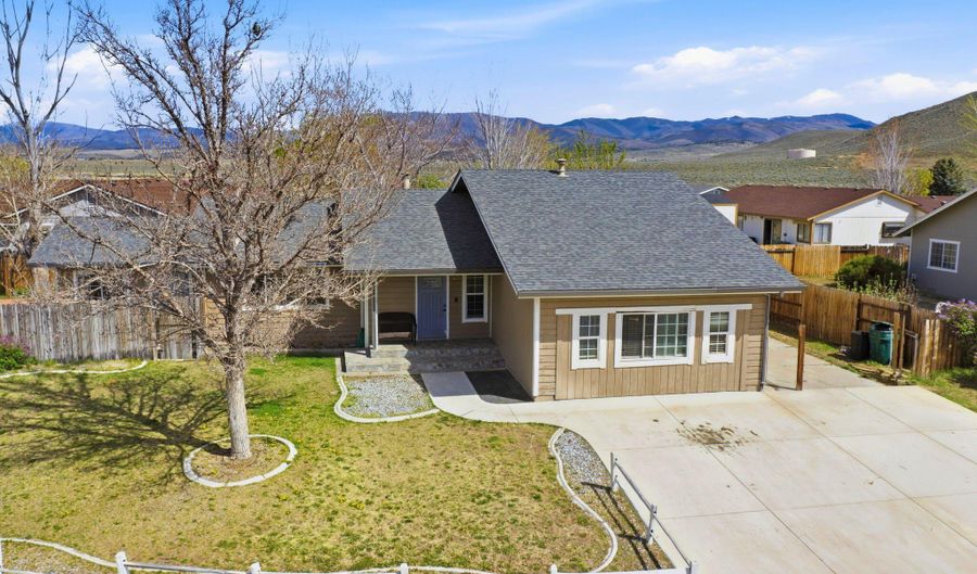 621 Jill Dr, Gardnerville, NV 89460 - 4 Beds, 2 Bath