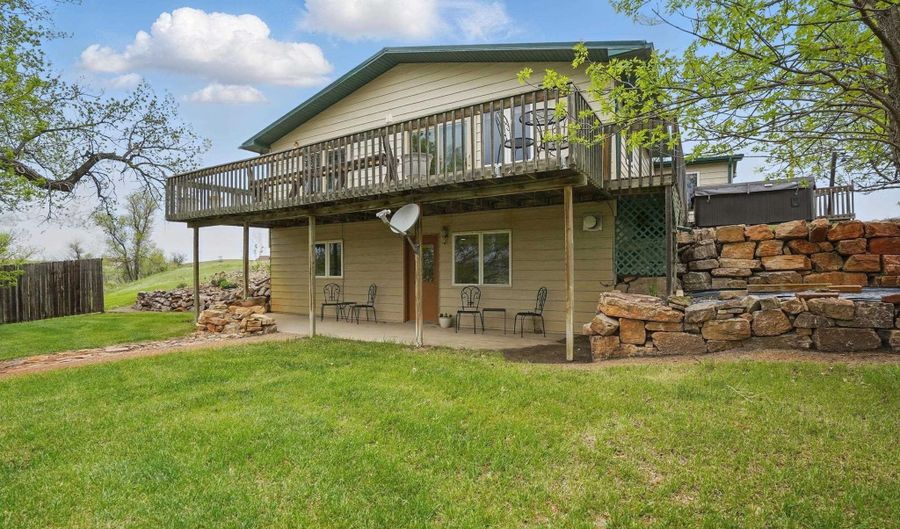 18977 Black Angus Ln, Belle Fourche, SD 57717 - 3 Beds, 3 Bath