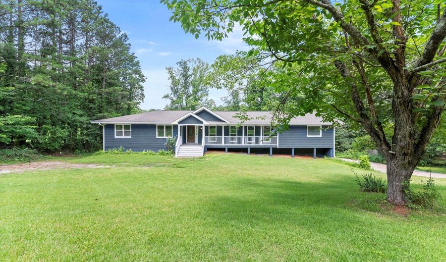 185 Lee, Acworth, GA 30102 - 4 Beds, 4 Bath