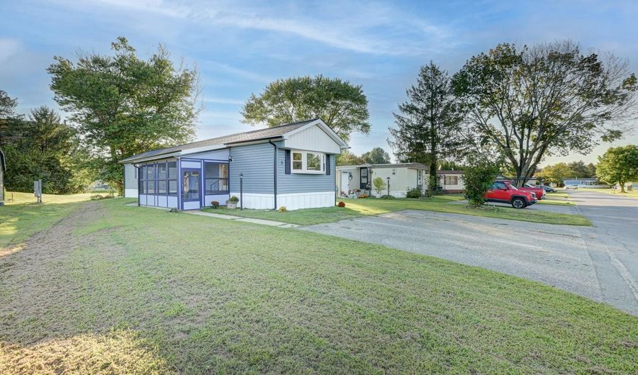 3 CLAYTON Dr, Clayton, DE 19938 - 2 Beds, 2 Bath