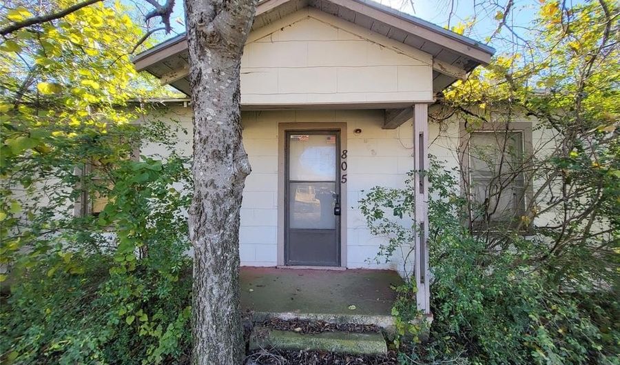 805 W Atchley Ave, Alvarado, TX 76009 - 2 Beds, 1 Bath