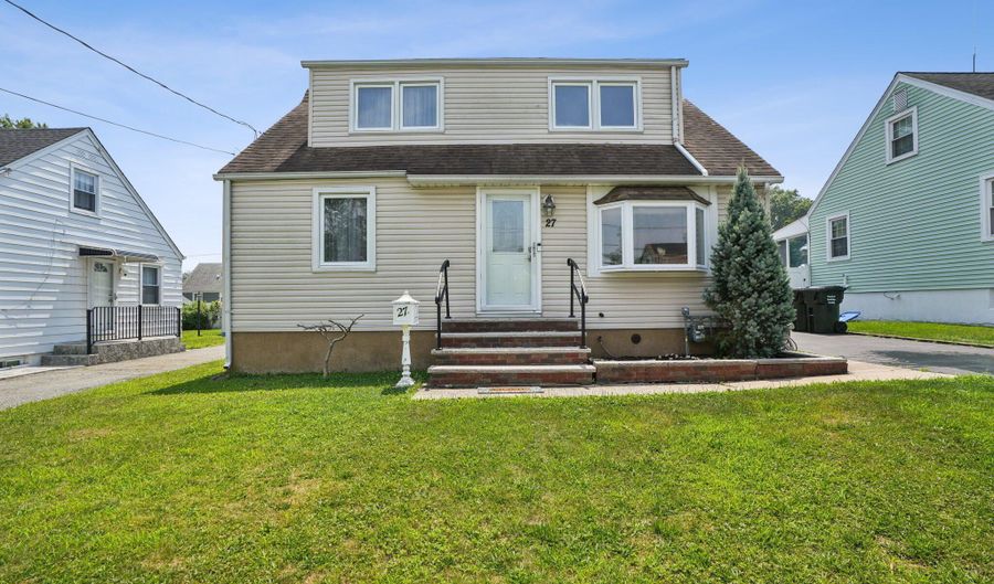 27 George St, Avenel, NJ 07001 - 4 Beds, 2 Bath