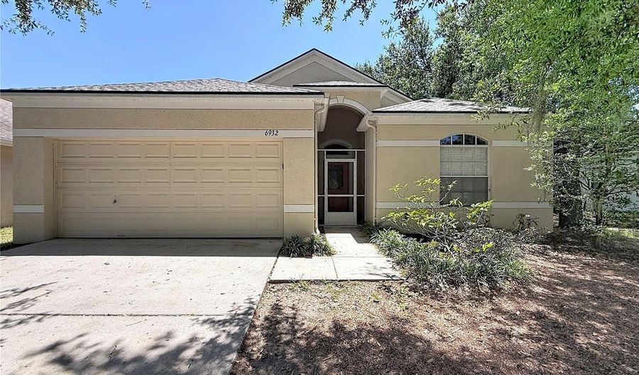 6932 MONARCH PARK Dr, Apollo Beach, FL 33572 - 3 Beds, 2 Bath