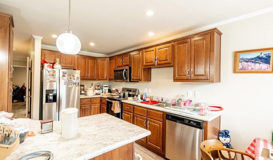 306 G St, Buffalo, WY 82834 - 2 Beds, 2 Bath
