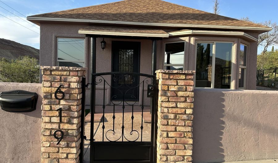 619 BRIGGS Ave, Bisbee, AZ 85603 - 3 Beds, 1 Bath