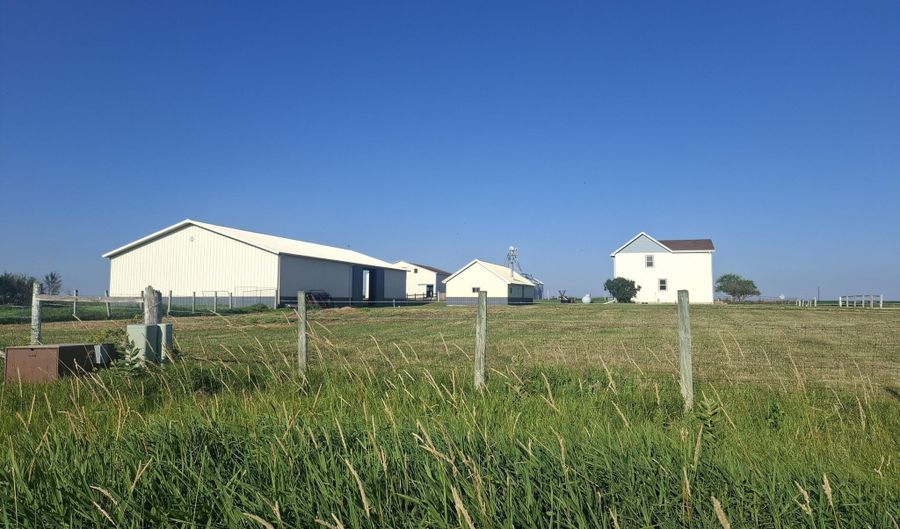 38706 114th St, Barnard, SD 57426 - 2 Beds, 2 Bath