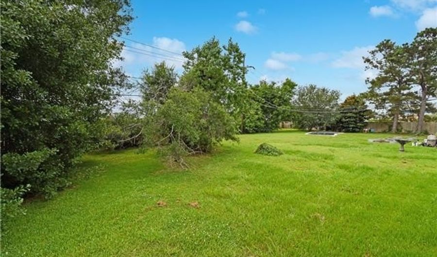 109 NORTON Ave, Arabi, LA 70032 - 2 Beds, 2 Bath